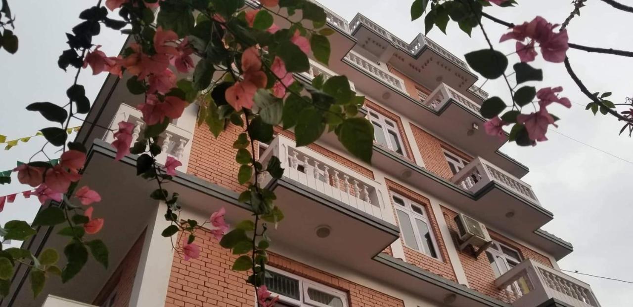 Cloud 9 Garden Hotel Kathmandu Exterior photo