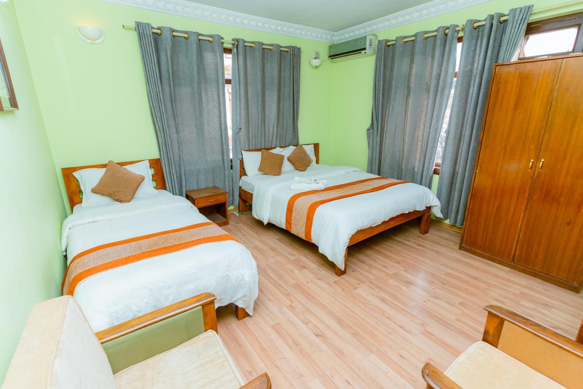 Cloud 9 Garden Hotel Kathmandu Exterior photo