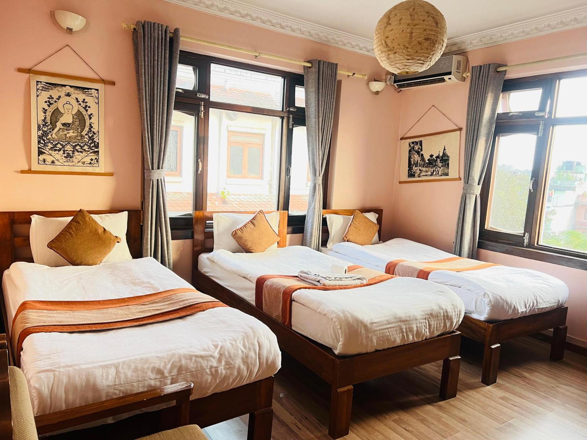 Cloud 9 Garden Hotel Kathmandu Exterior photo